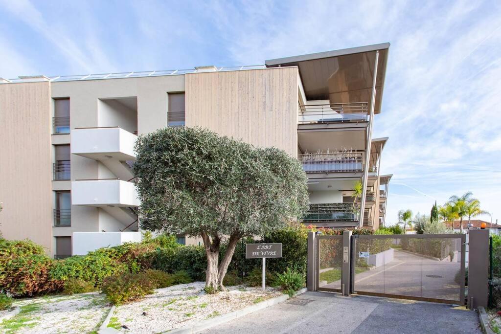 A7- 2 Bdr Sea & Mountain View - Ac, Parking, Pool & Terrace Apartment Antibes Exterior photo