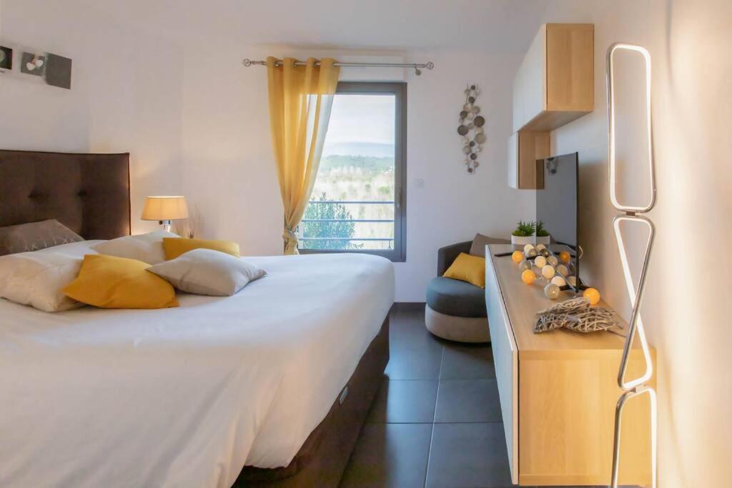 A7- 2 Bdr Sea & Mountain View - Ac, Parking, Pool & Terrace Apartment Antibes Exterior photo